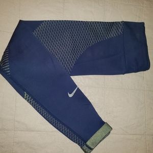 Nike Slim Fit Leggings